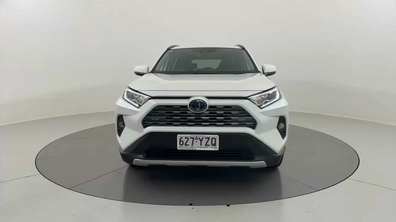 2019 Toyota RAV4 Gallery Image 8