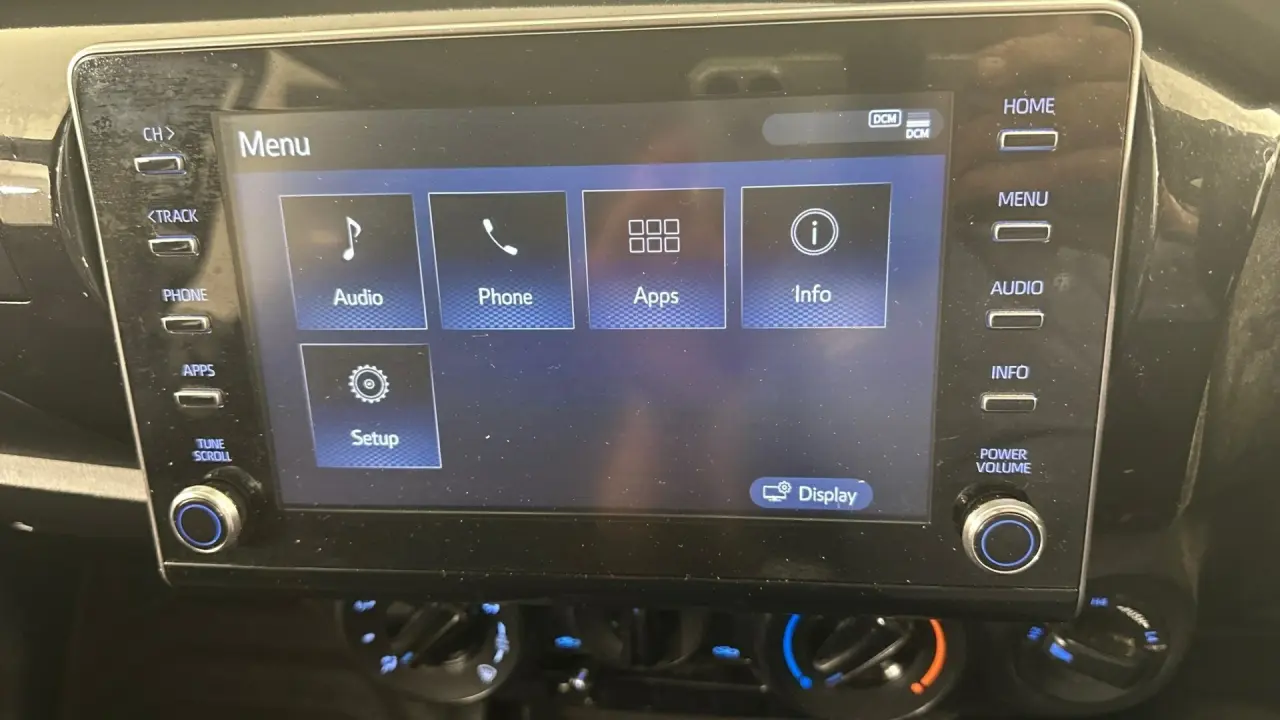 2023 Toyota Hilux Gallery Image 13