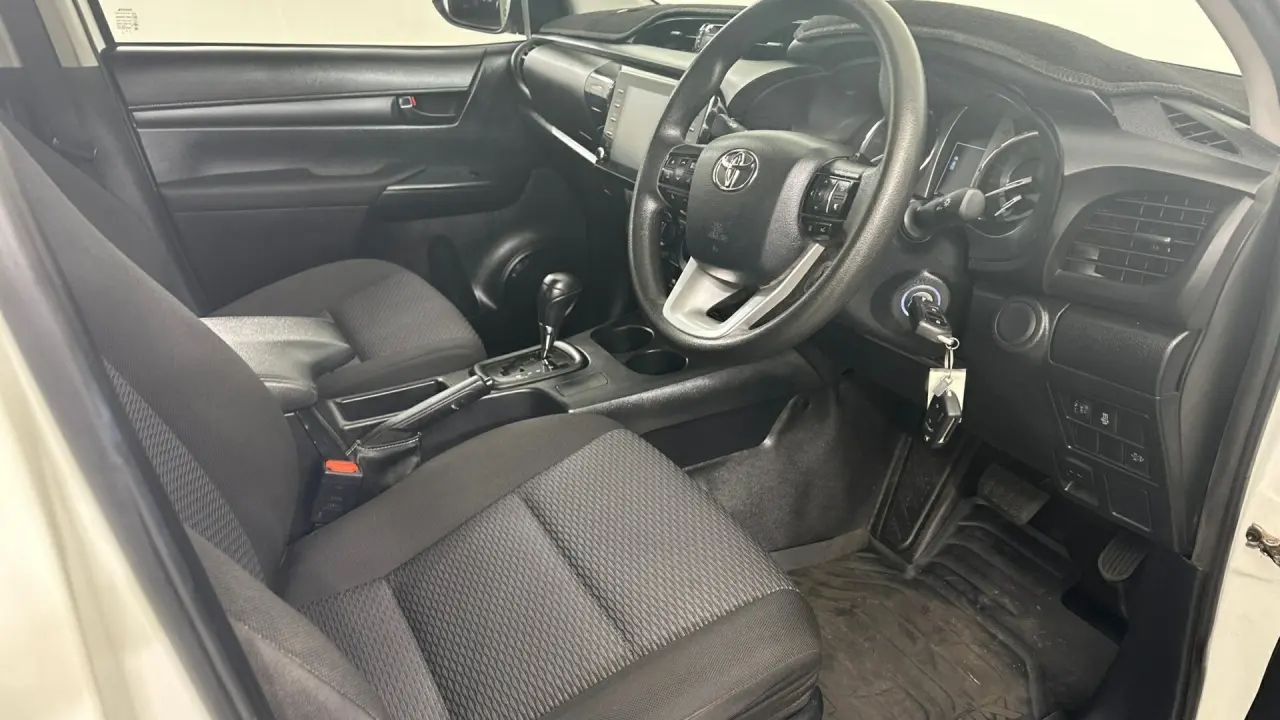2023 Toyota Hilux Gallery Image 17