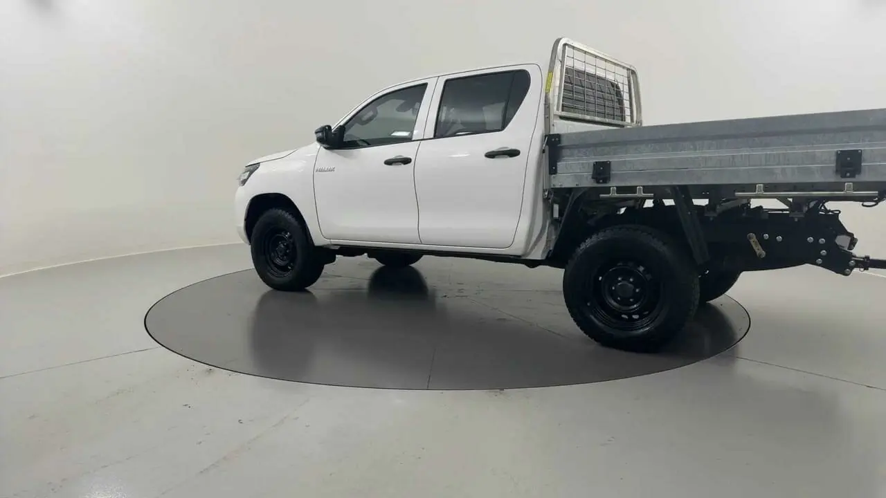 2023 Toyota Hilux Gallery Image 3
