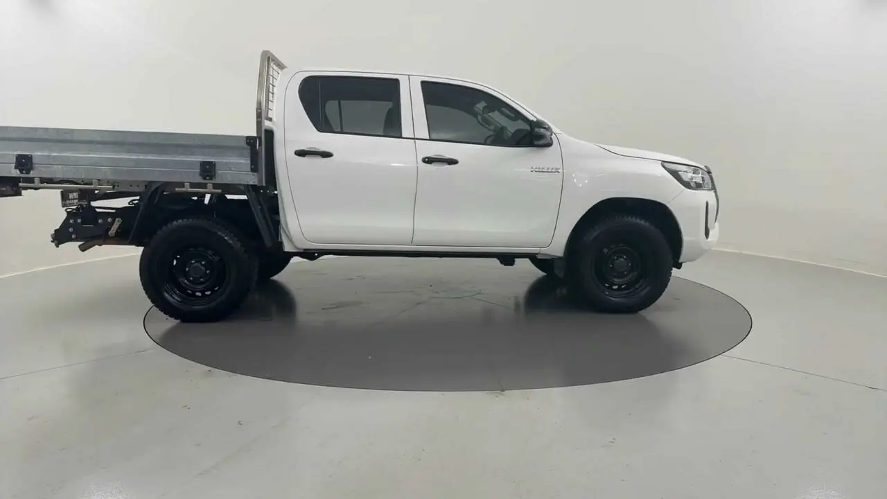 2023 Toyota Hilux Gallery Image 6