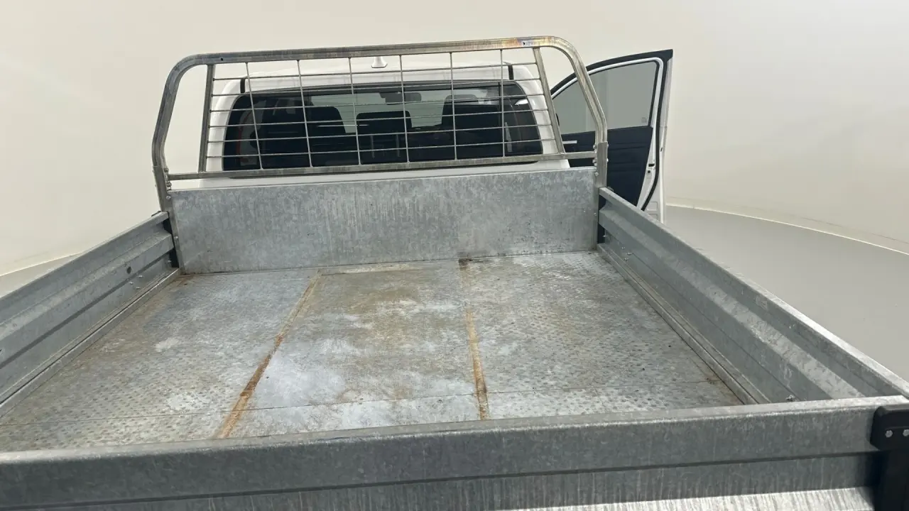 2023 Toyota Hilux Gallery Image 9