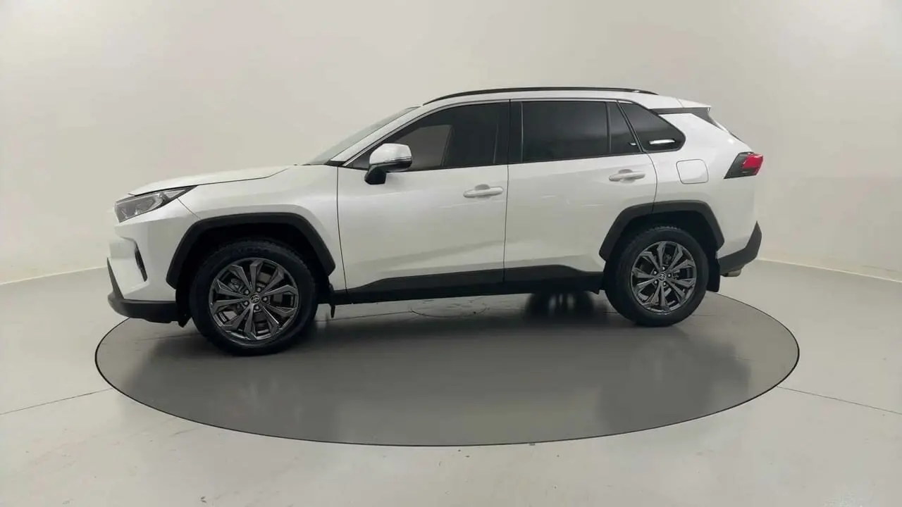 2022 Toyota RAV4 Gallery Image 3