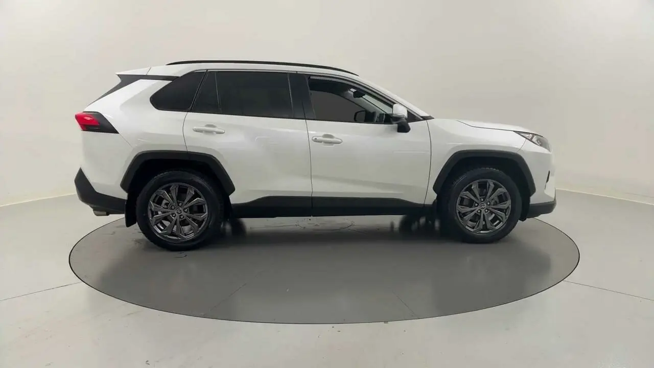 2022 Toyota RAV4 Gallery Image 7