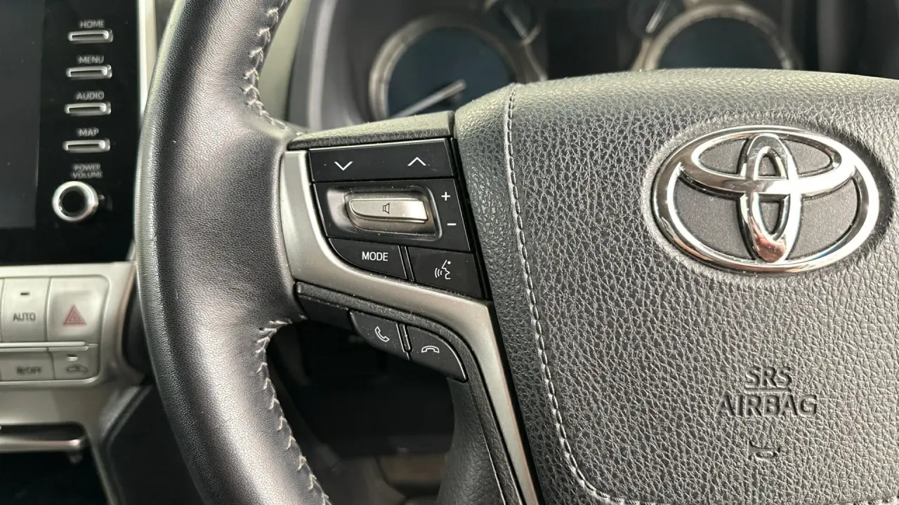 2020 Toyota Landcruiser Prado Gallery Image 11