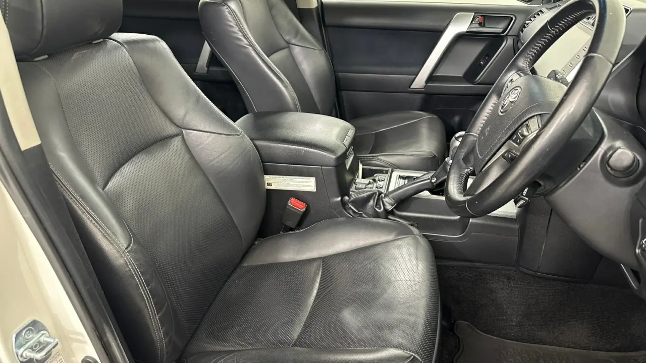 2020 Toyota Landcruiser Prado Gallery Image 14