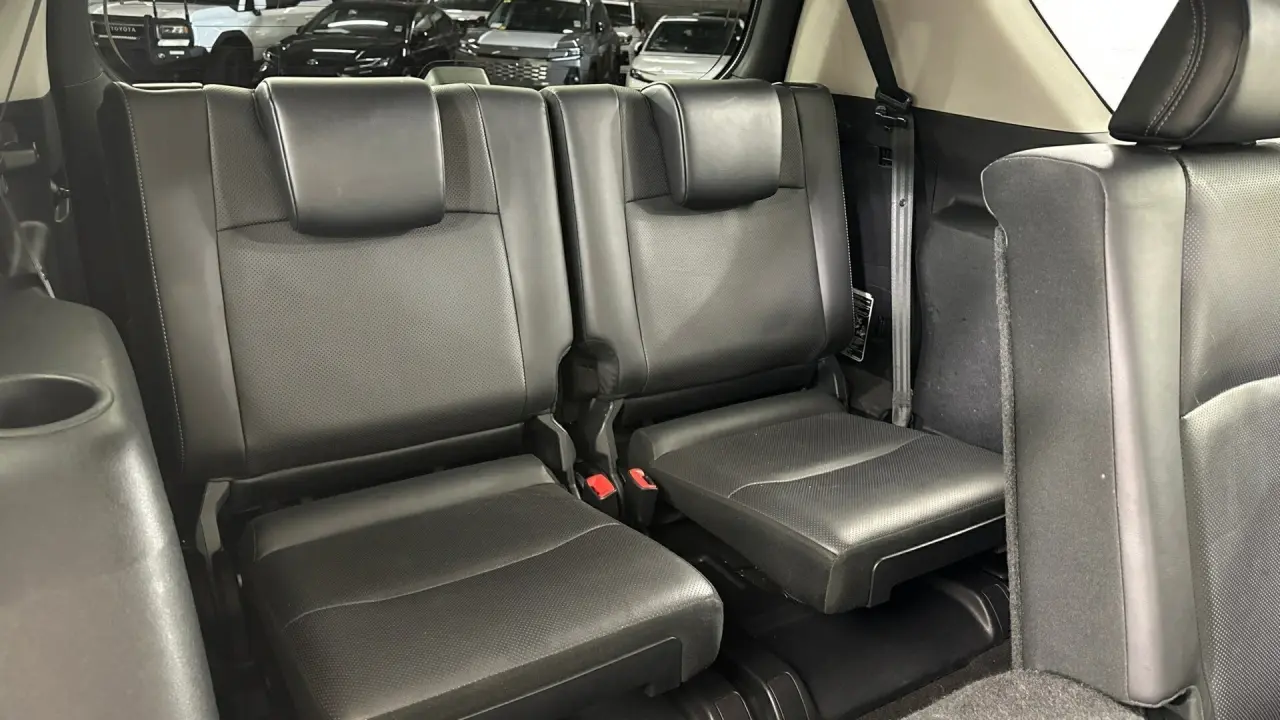 2020 Toyota Landcruiser Prado Gallery Image 16