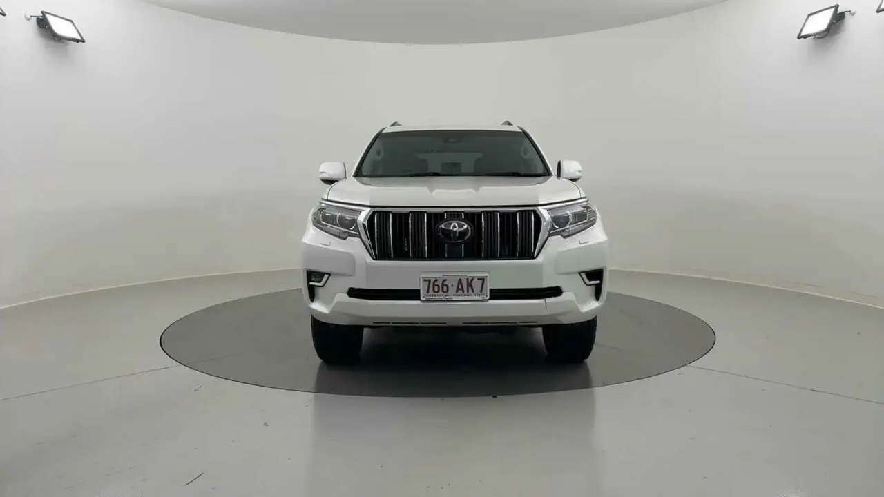 2020 Toyota Landcruiser Prado Gallery Image 2