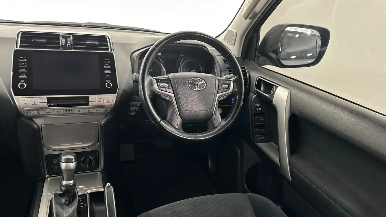 2020 Toyota Landcruiser Prado Gallery Image 11
