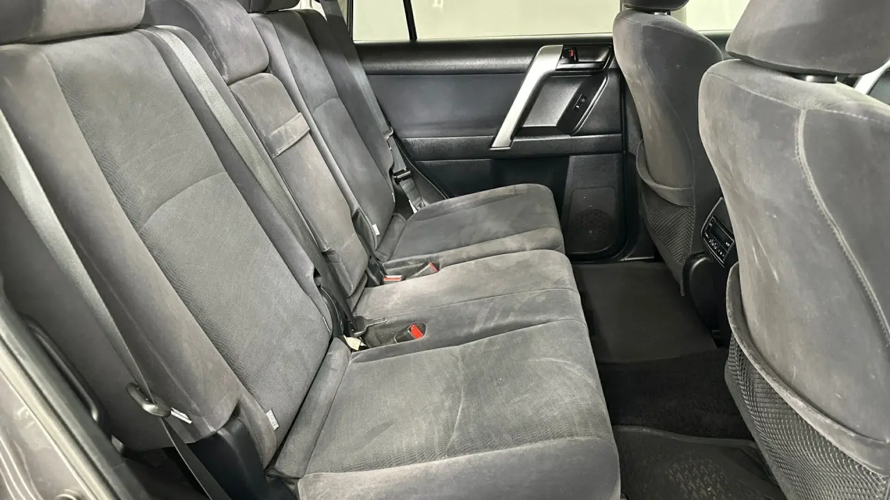 2020 Toyota Landcruiser Prado Gallery Image 12