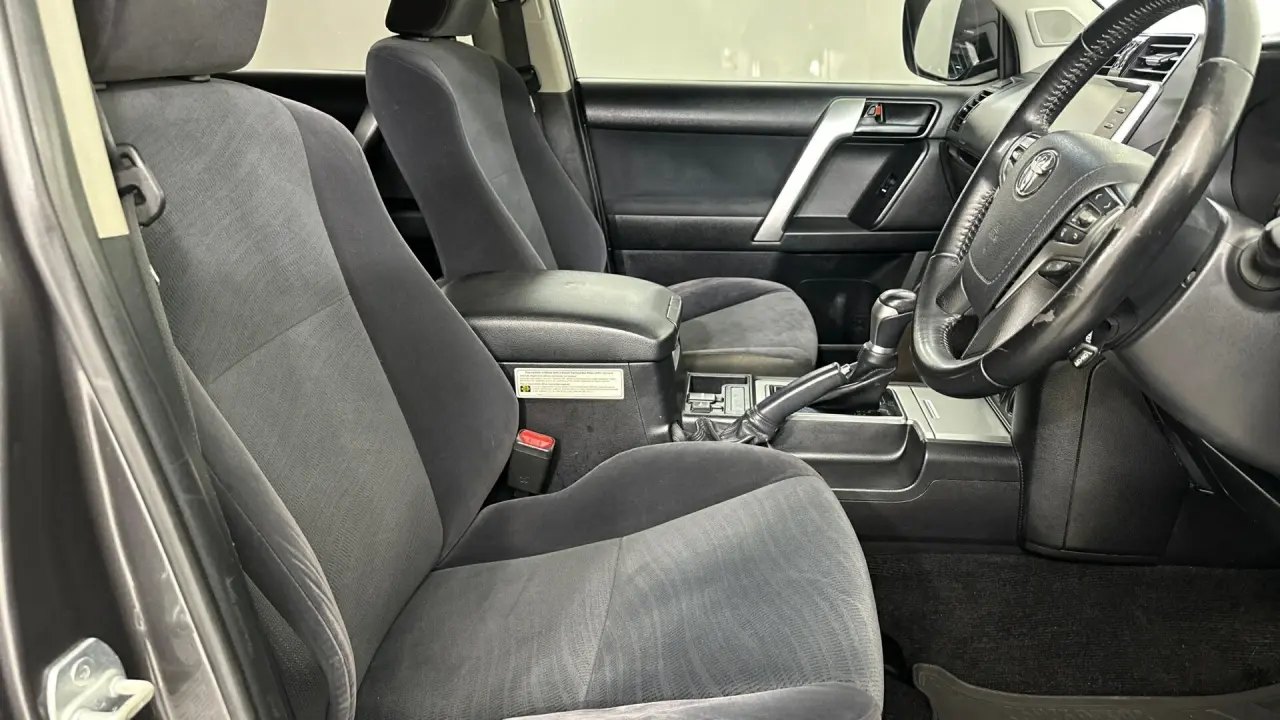 2020 Toyota Landcruiser Prado Gallery Image 14