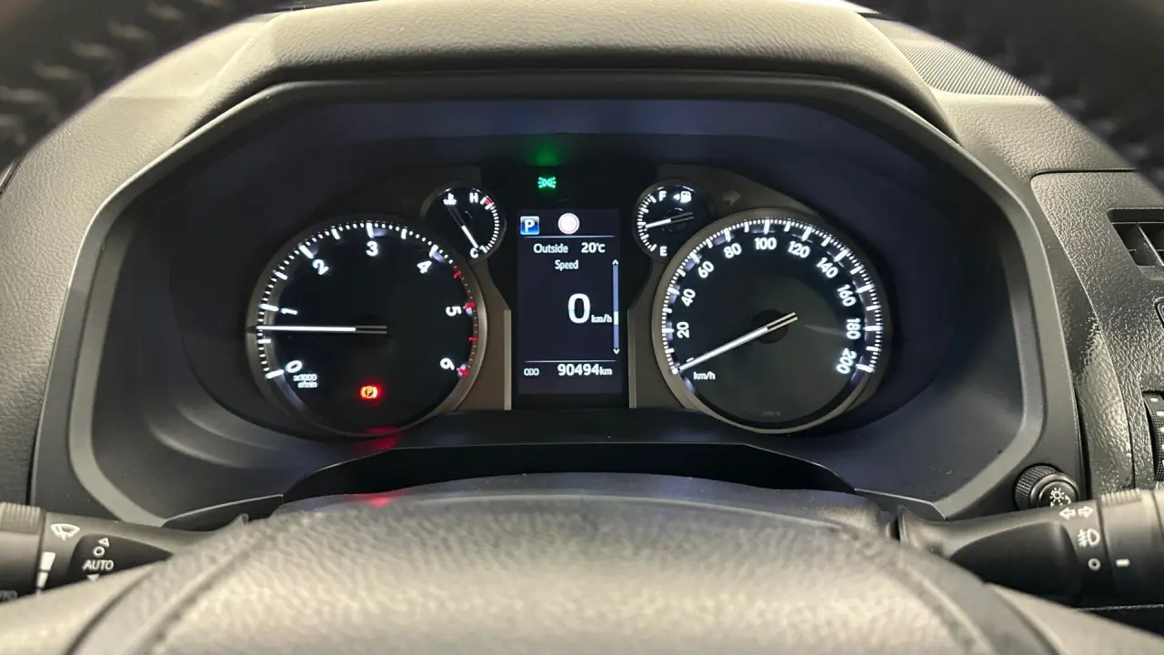 2020 Toyota Landcruiser Prado Gallery Image 15