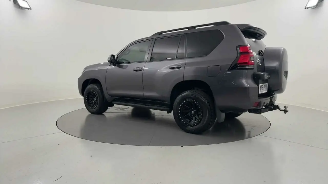 2020 Toyota Landcruiser Prado Gallery Image 3