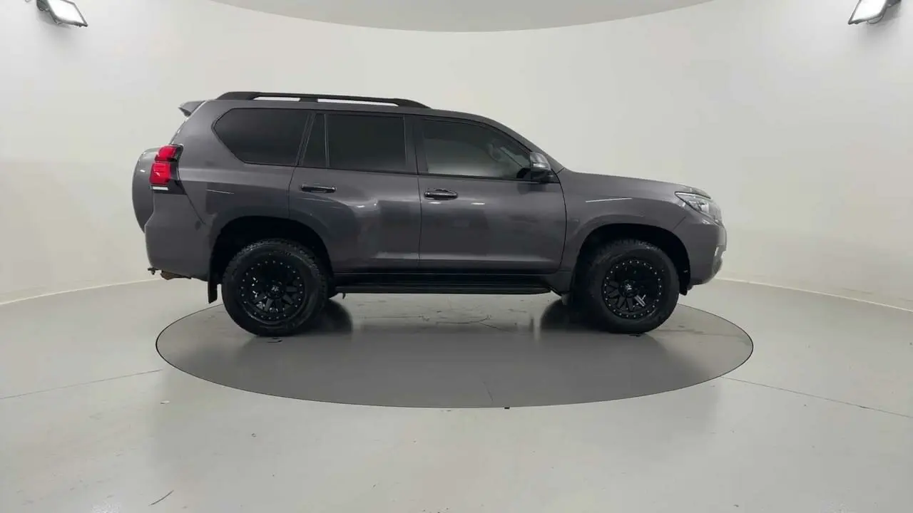 2020 Toyota Landcruiser Prado Gallery Image 6