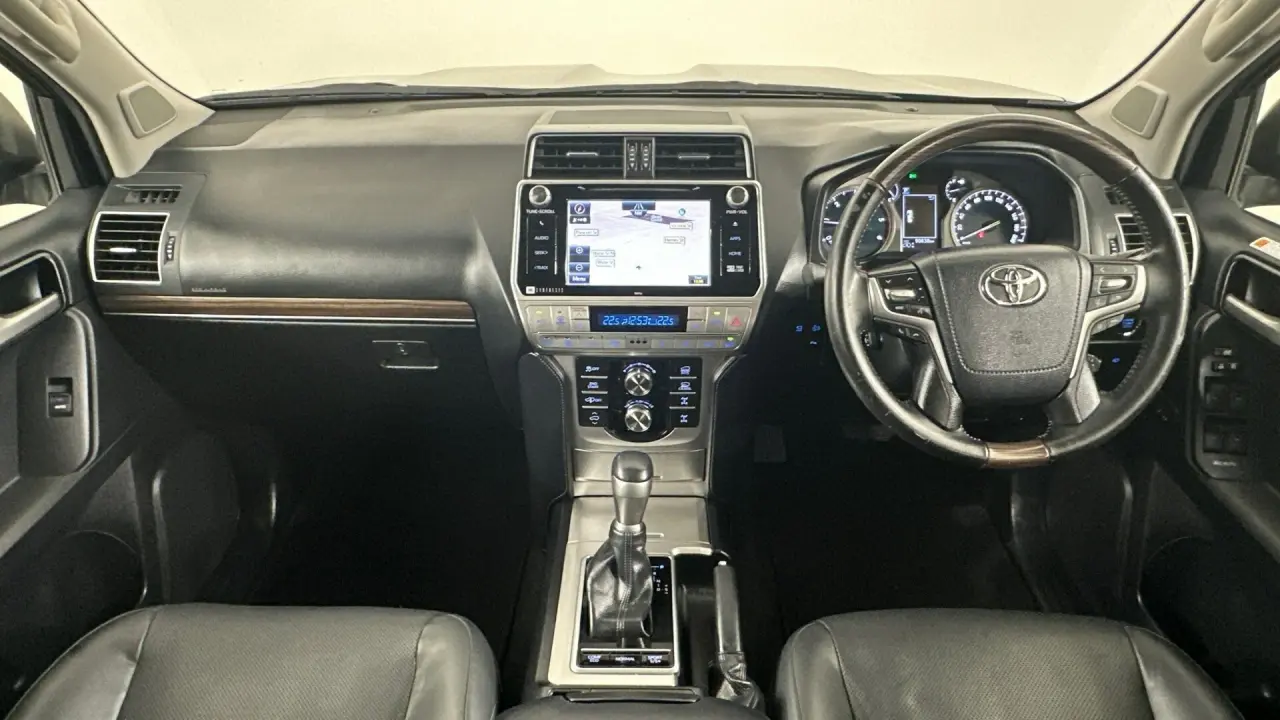 2019 Toyota Landcruiser Prado Gallery Image 10