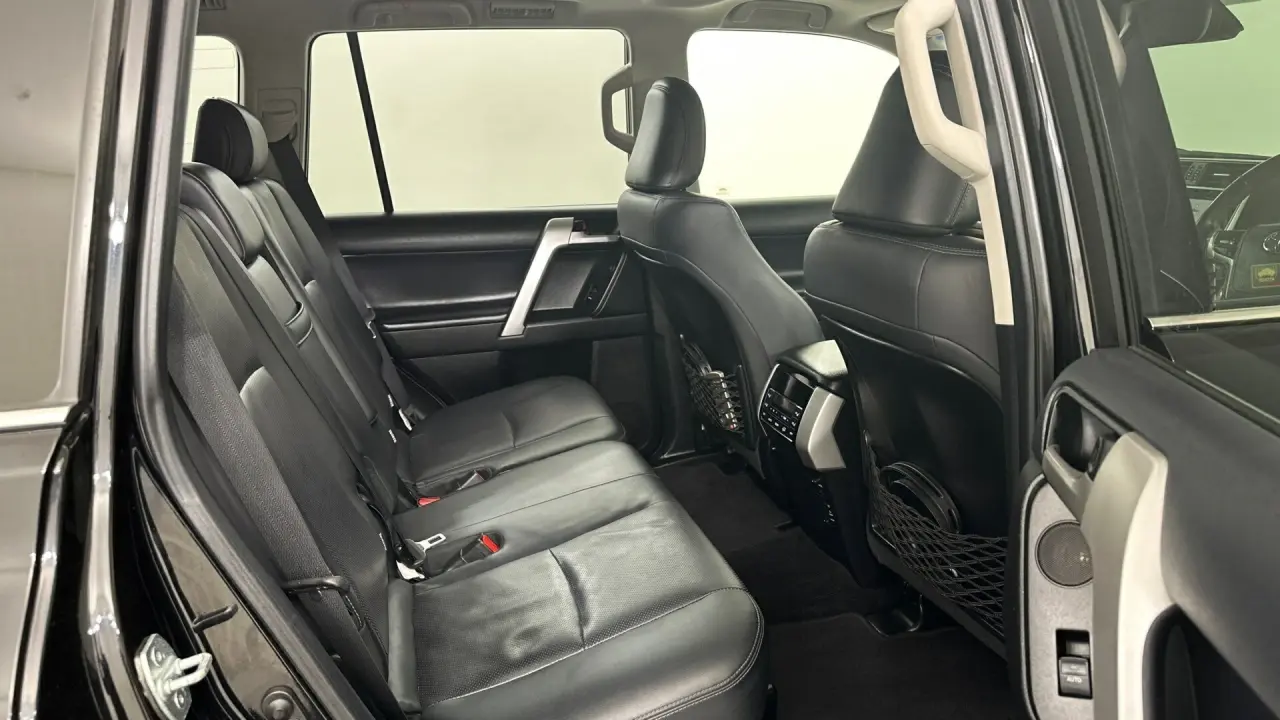 2019 Toyota Landcruiser Prado Gallery Image 16
