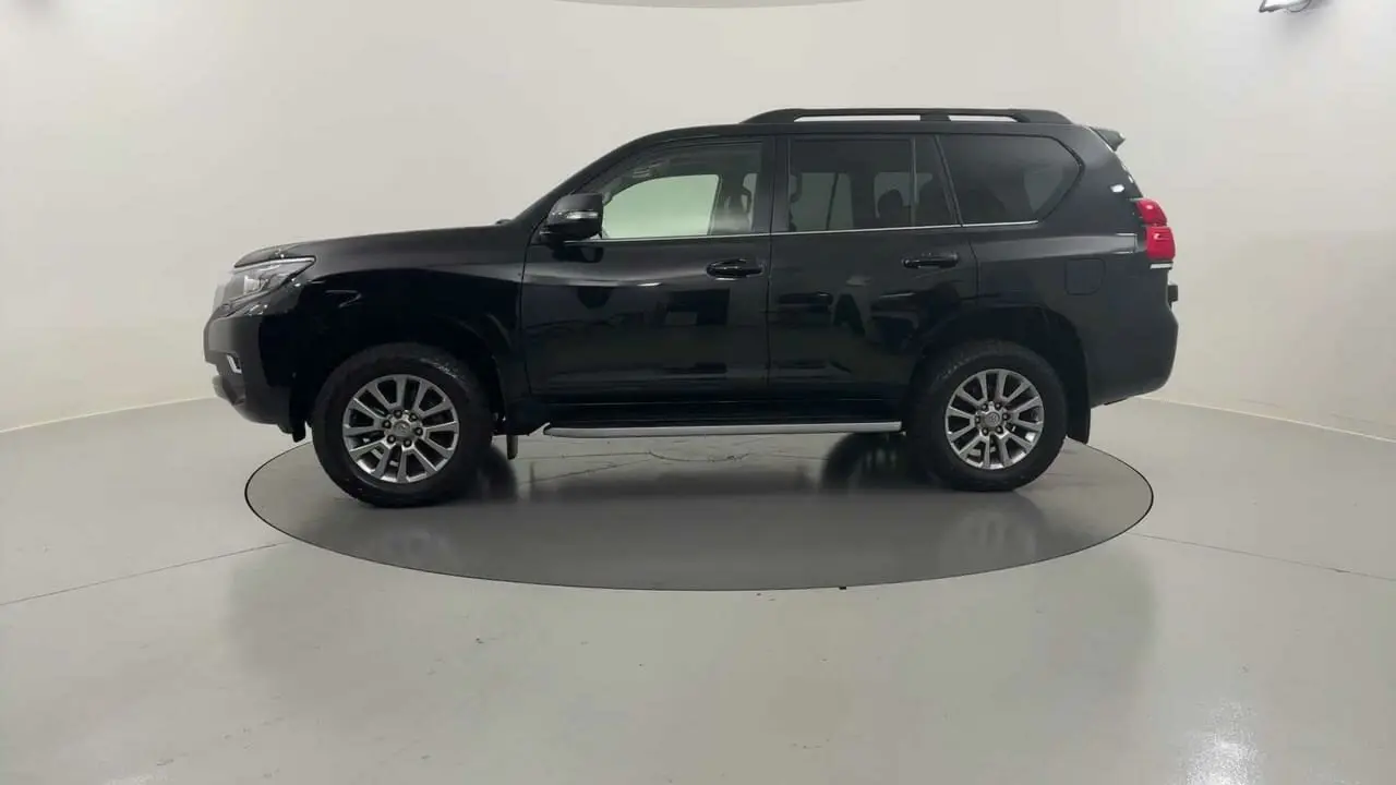 2019 Toyota Landcruiser Prado Gallery Image 2