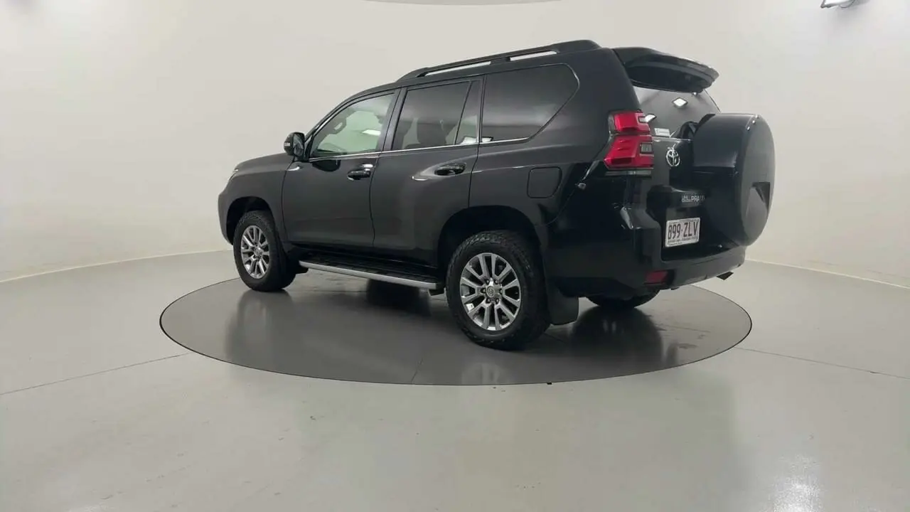2019 Toyota Landcruiser Prado Gallery Image 3