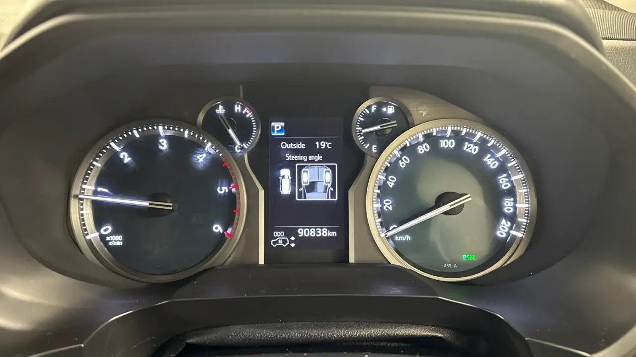 2019 Toyota Landcruiser Prado Gallery Image 9