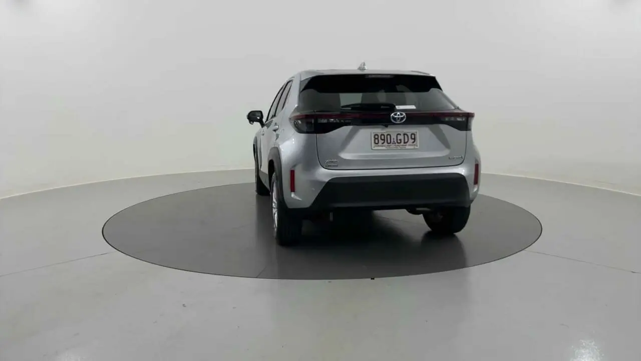 2022 Toyota Yaris Cross Gallery Image 4