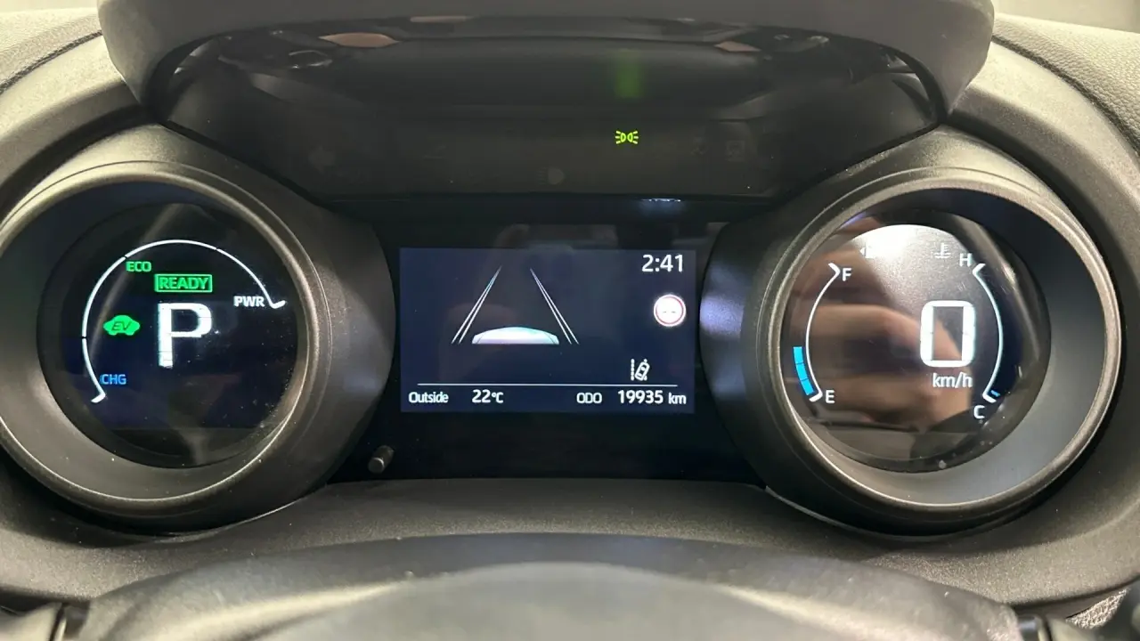 2022 Toyota Yaris Cross Gallery Image 9