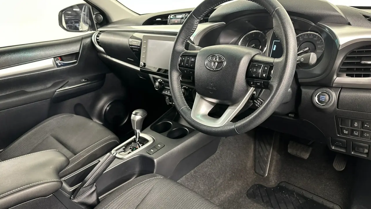 2023 Toyota Hilux Gallery Image 14