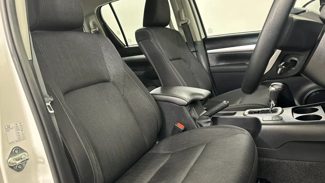 2023 Toyota Hilux Gallery Image 15