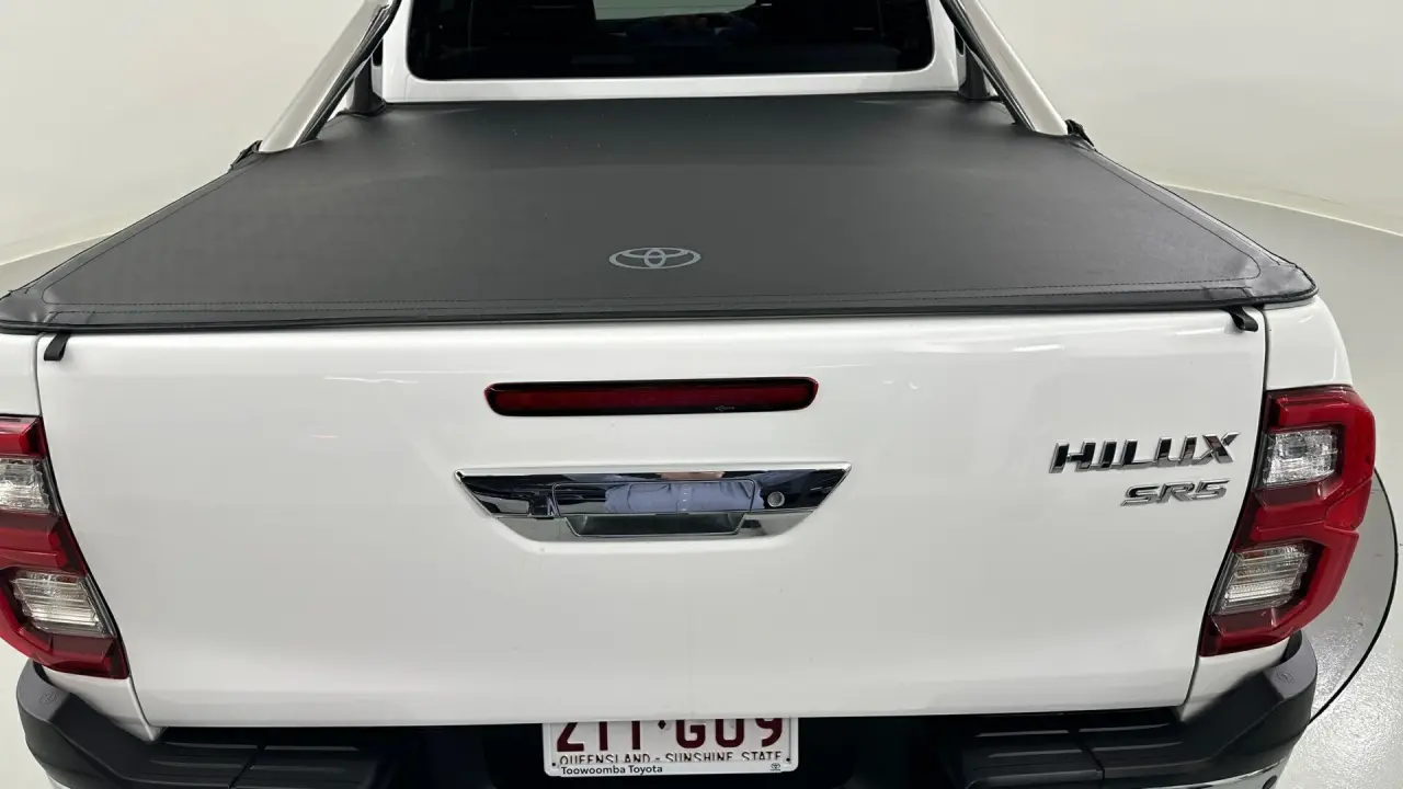2023 Toyota Hilux Gallery Image 17