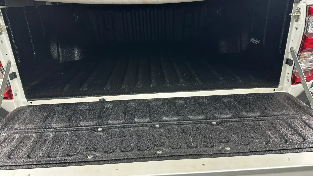 2023 Toyota Hilux Gallery Image 18