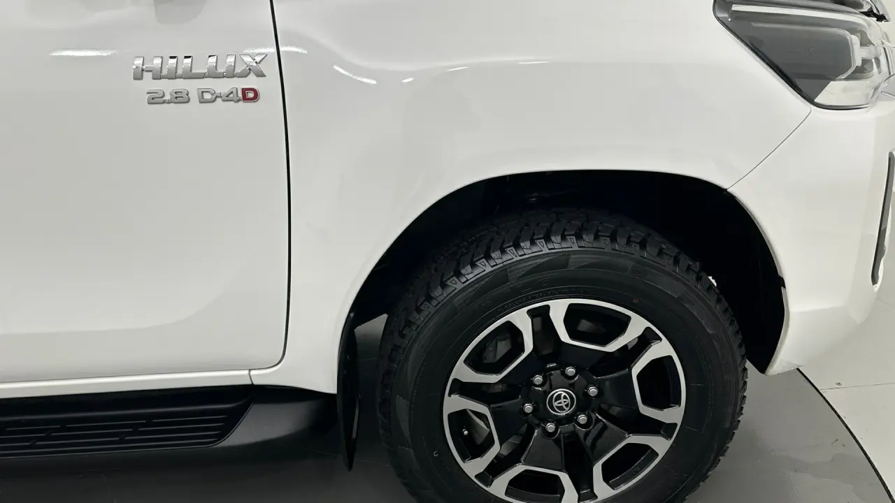 2023 Toyota Hilux Gallery Image 19