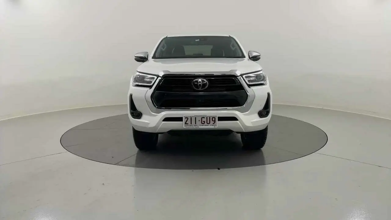 2023 Toyota Hilux Gallery Image 8