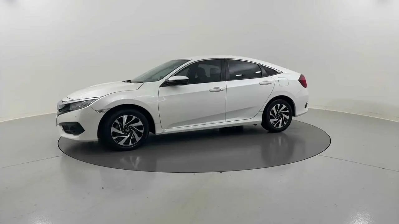 2016 Honda Civic Gallery Image 2