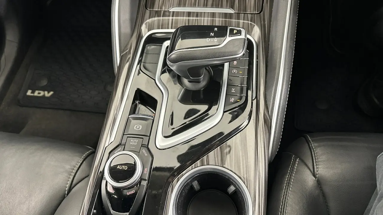 2021 LDV D90 Gallery Image 17