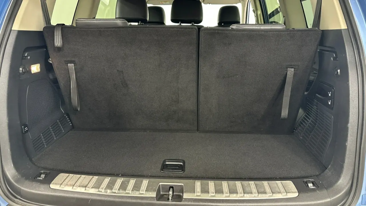 2021 LDV D90 Gallery Image 18