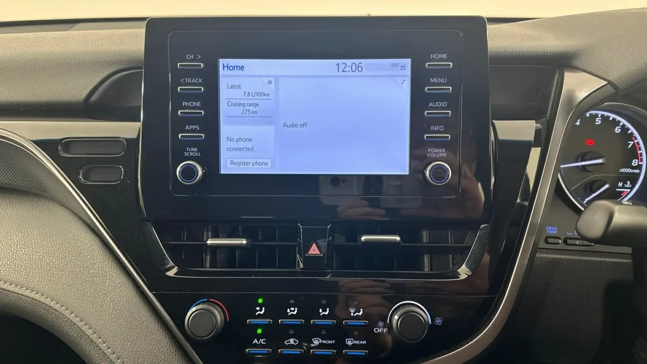 2022 Toyota Camry Gallery Image 13