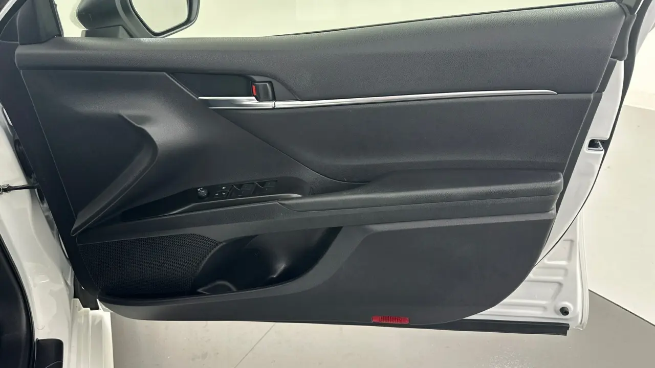 2022 Toyota Camry Gallery Image 18
