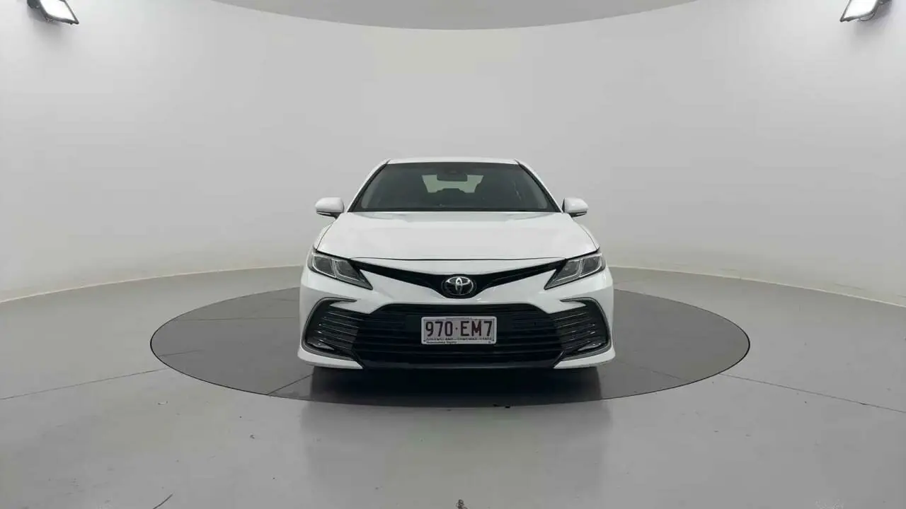 2022 Toyota Camry Gallery Image 2