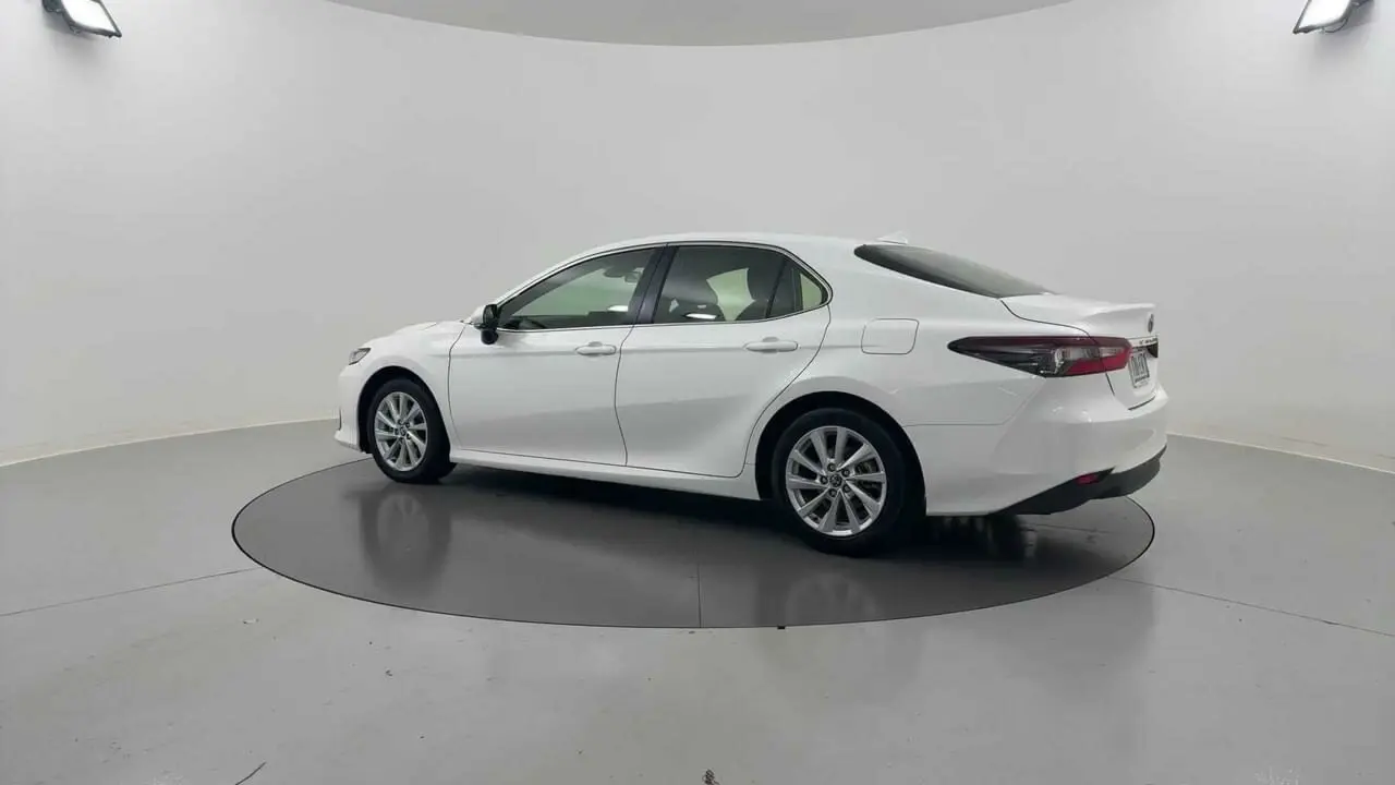 2022 Toyota Camry Gallery Image 5