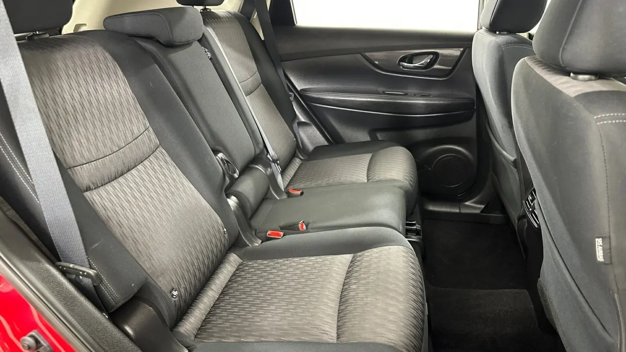 2021 Nissan X-Trail Gallery Image 10