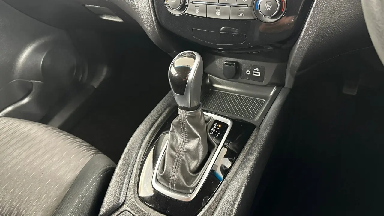 2021 Nissan X-Trail Gallery Image 15