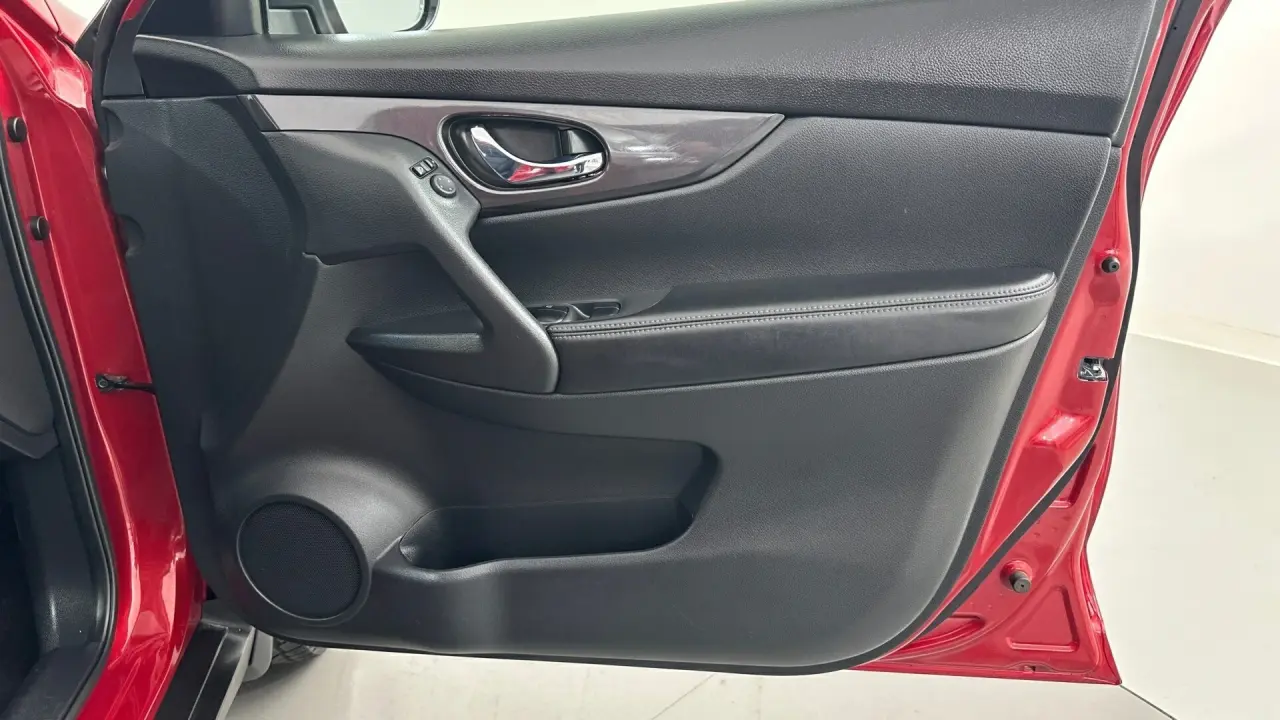 2021 Nissan X-Trail Gallery Image 16