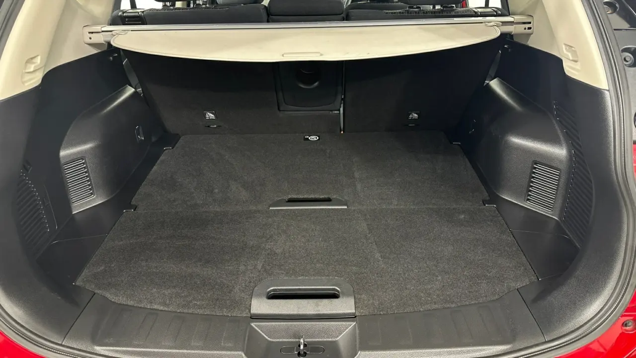 2021 Nissan X-Trail Gallery Image 17
