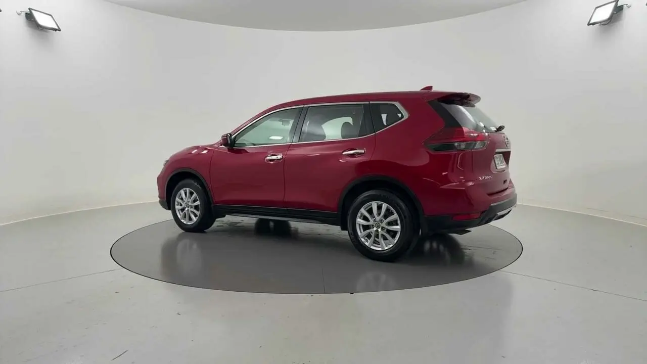 2021 Nissan X-Trail Gallery Image 4
