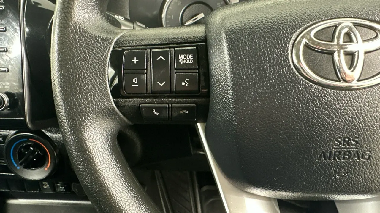 2021 Toyota Hilux Gallery Image 10