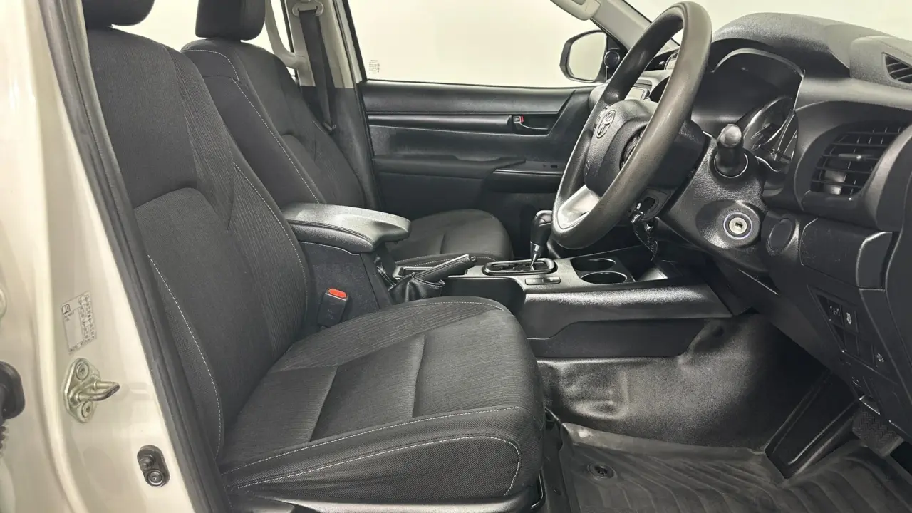 2021 Toyota Hilux Gallery Image 14