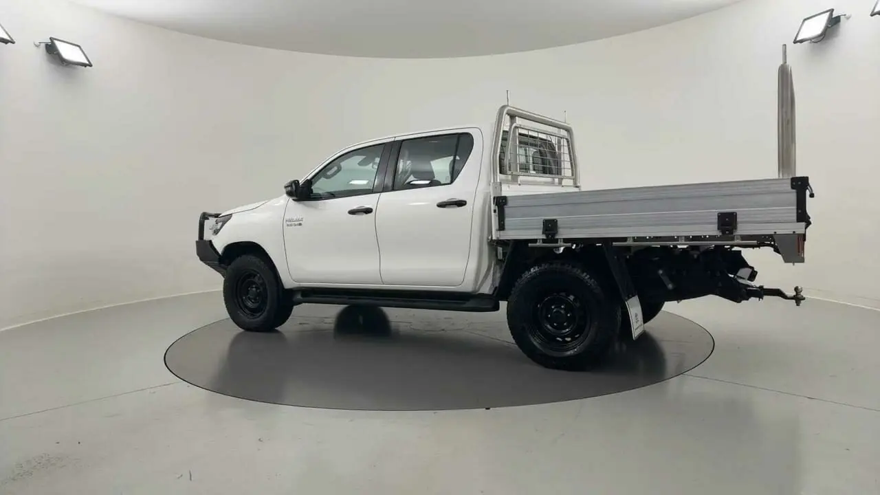 2021 Toyota Hilux Gallery Image 3