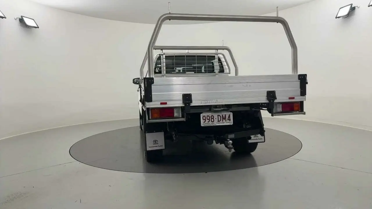 2021 Toyota Hilux Gallery Image 4