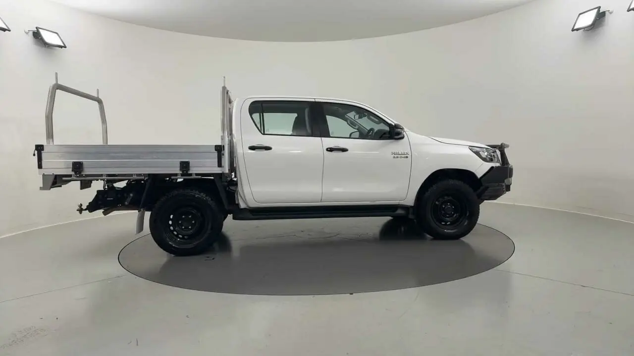 2021 Toyota Hilux Gallery Image 6