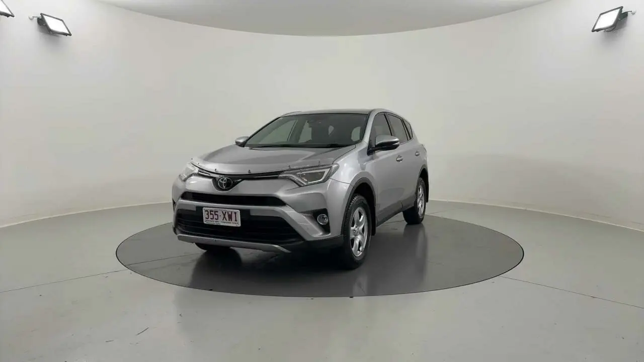2017 Toyota RAV4 Image