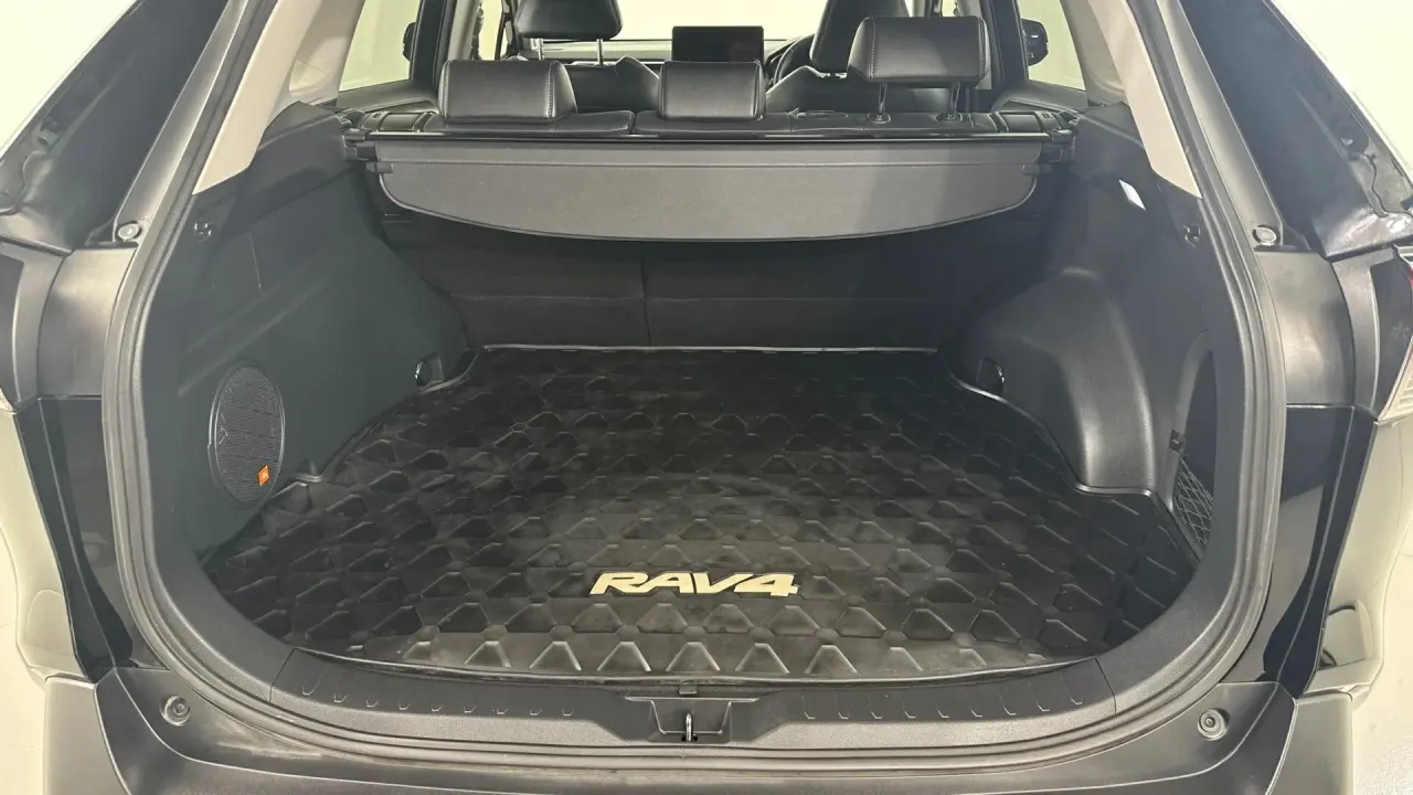 2023 Toyota RAV4 Gallery Image 17